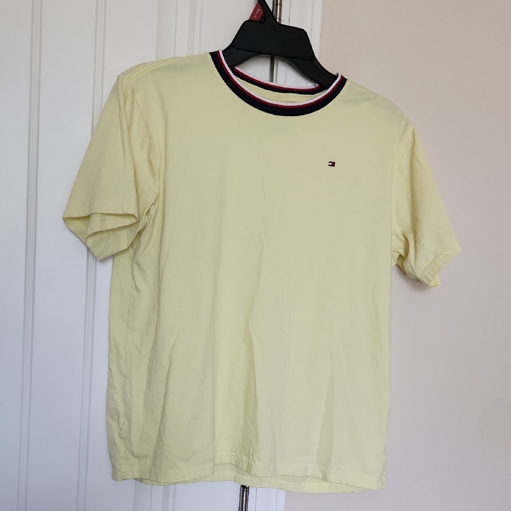 TOMMY HILFIGER Pale Yellow Short Sleeve Tee with Dark Trim and Crew Neck (XL 20)